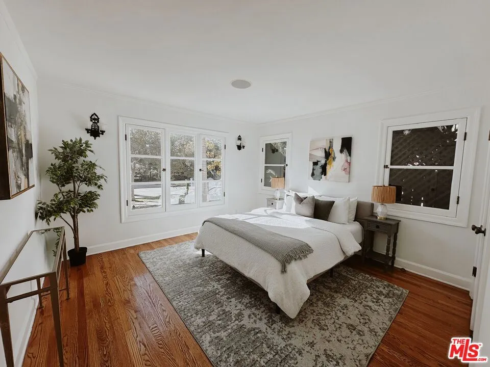 716 N June Street, Los Angeles, California 90038 home-pic-21